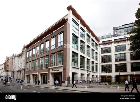 merrill lynch investment bank.